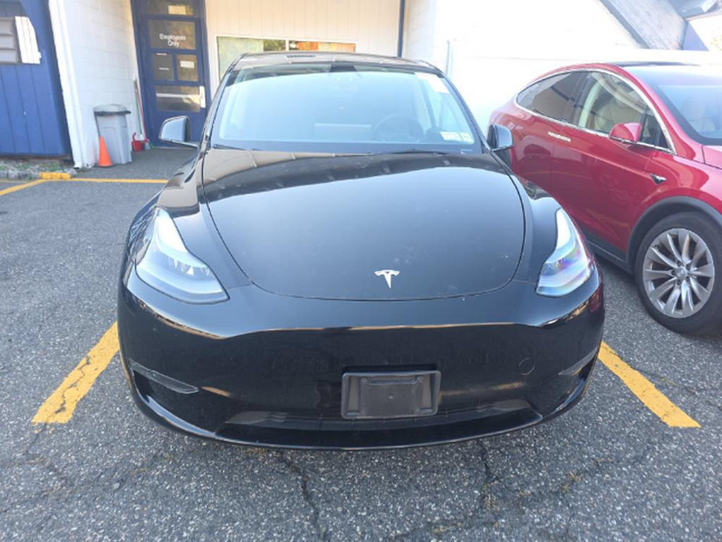 Used 2023 Tesla Model Y Long Range AWD/4WD image 3