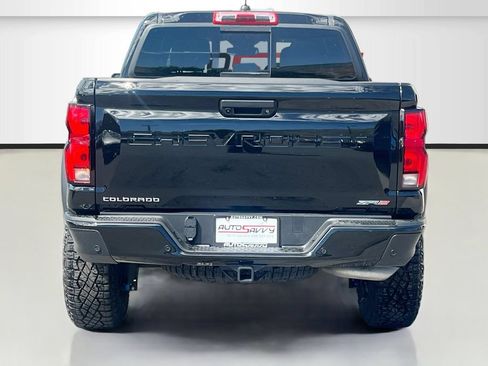 Used 2026 Chevrolet Colorado ZR2 w/ Technology Package AWD/4WD image 6