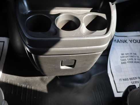 Used 2018 Chevrolet Express 2500 image 24