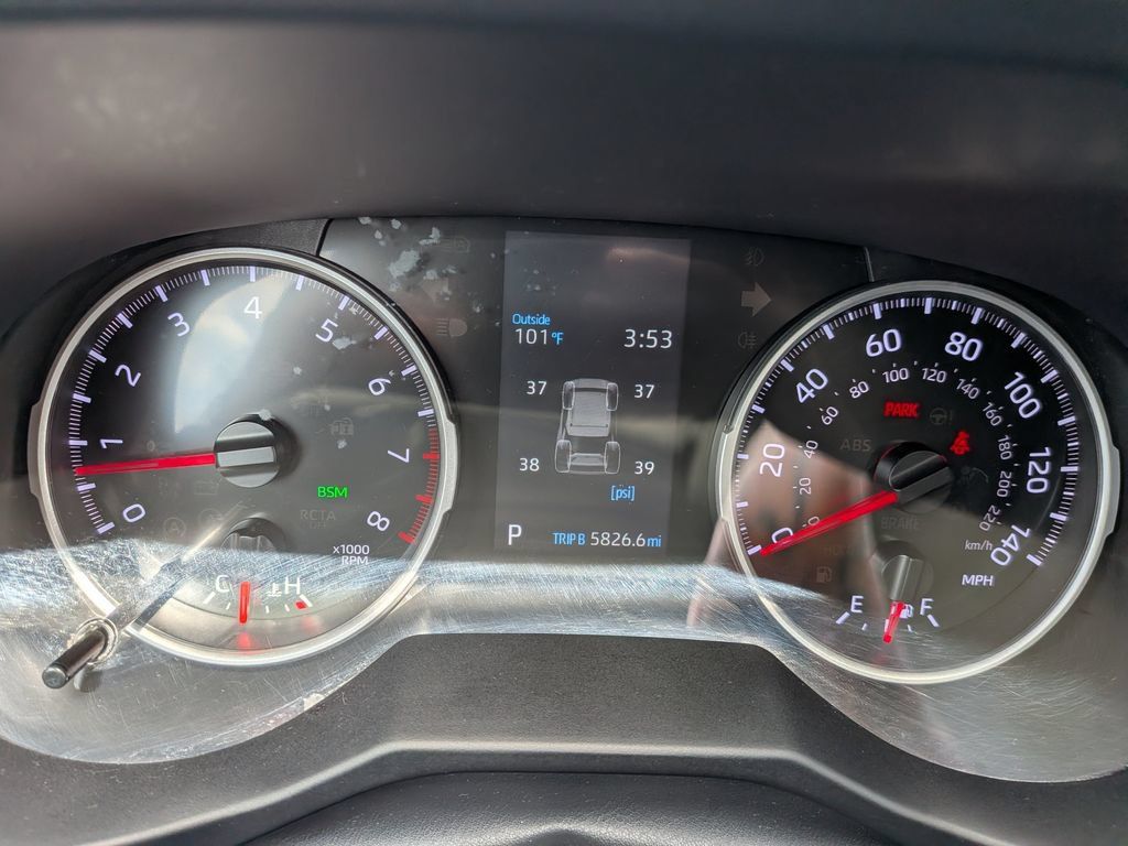 Used 2022 Toyota RAV4 XLE w/ Convenience Package FWD image 16