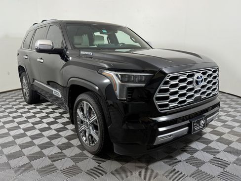 Used 2024 Toyota Sequoia Capstone AWD/4WD image 7