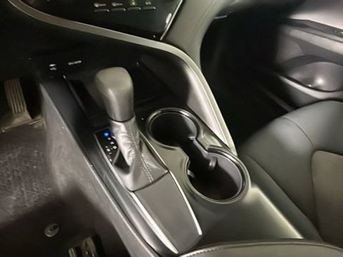 Used 2019 Toyota Camry LE FWD image 20