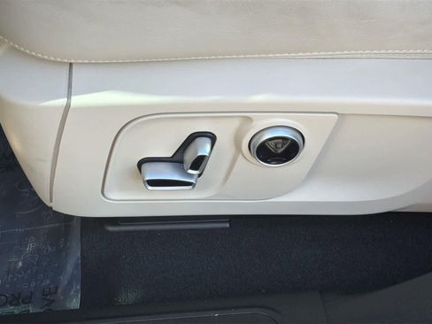 Used 2022 Maserati Levante GT image 26