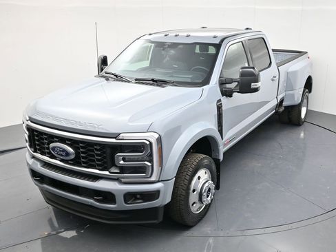 New 2026 Ford F450 Platinum w/ FX4 Off-Road Package image 39