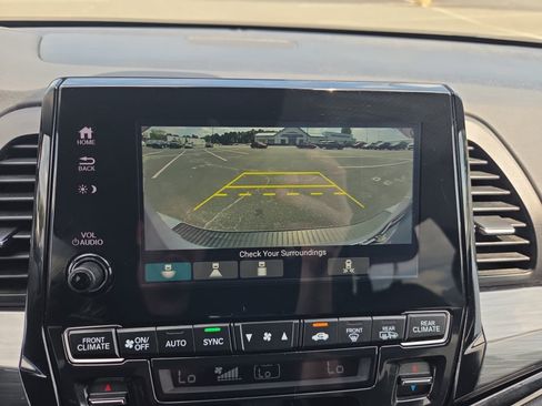 Used 2023 Honda Odyssey Elite image 19