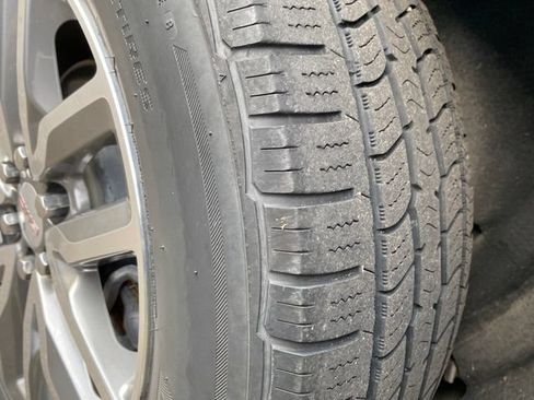 Used 2019 GMC Acadia SLE FWD image 7