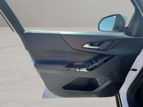 New 2026 Chevrolet Equinox LT w/ Convenience Package II image 21