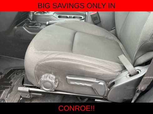 Used 2018 Jeep Wrangler Sport AWD/4WD image 13