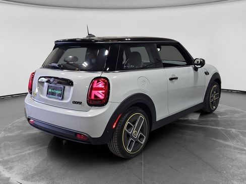Used 2022 MINI Cooper SE FWD image 3