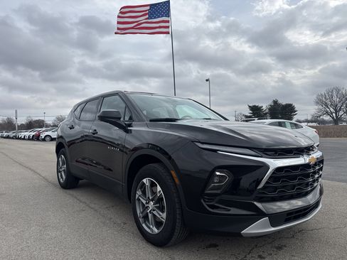 Used 2024 Chevrolet Blazer LT FWD image 7