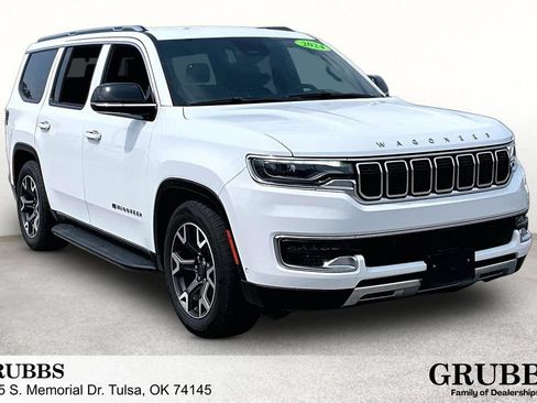 Used 2024 Jeep Wagoneer Series III w/ Flexible Seating Group AWD/4WD image 1