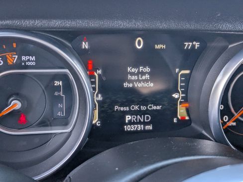 Used 2018 Jeep Wrangler Unlimited Sahara image 28