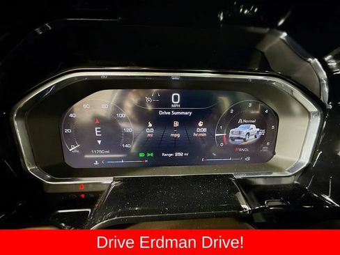 Used 2026 GMC Sierra 1500 SLT AWD/4WD image 16