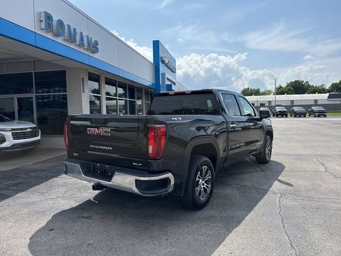 Used 2025 GMC Sierra 1500 SLT AWD/4WD image 4