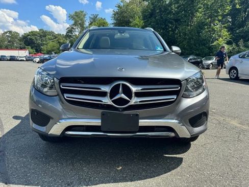 Used 2018 Mercedes-Benz GLC 300 4MATIC w/ Multimedia Package image 8