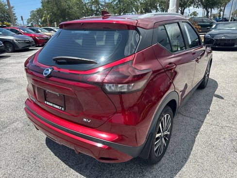 Used 2021 Nissan Kicks SV FWD image 12