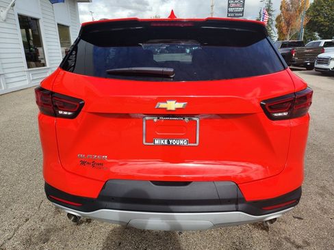 Used 2025 Chevrolet Blazer LT w/ Convenience Package image 6