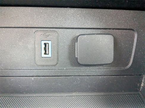 Used 2017 Ford Escape Titanium w/ Equipment Group 301A image 22