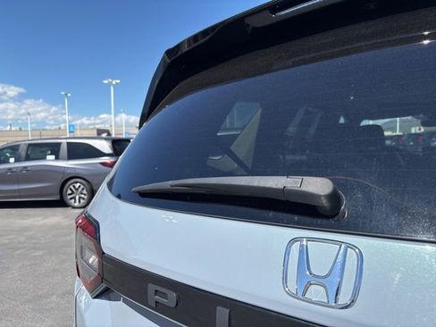 Used 2023 Honda Pilot Touring image 35