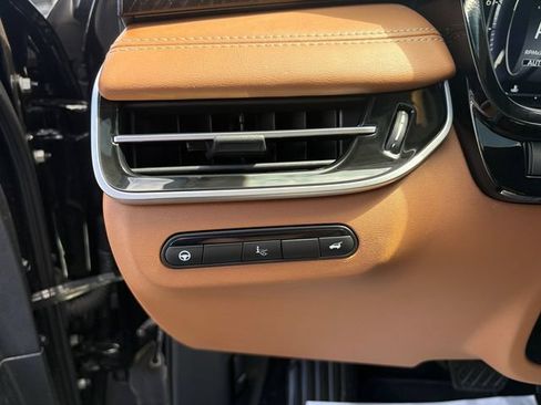 Used 2024 INFINITI QX60 Sensory AWD/4WD image 21