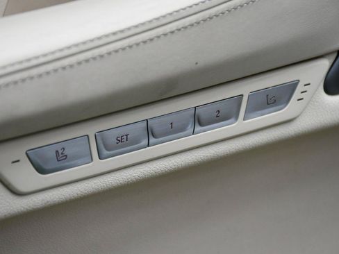 Used 2016 BMW 750i RWD image 21