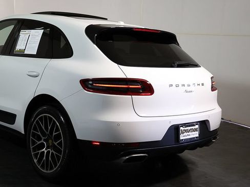 Used 2017 Porsche Macan AWD/4WD image 11