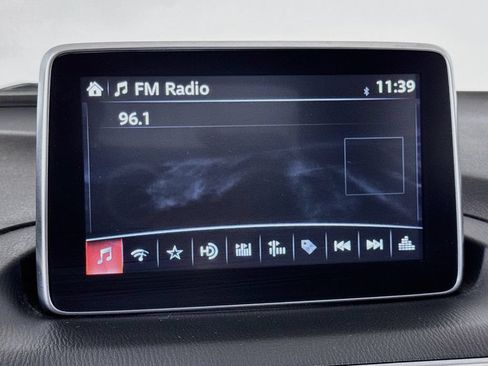 Used 2014 MAZDA MAZDA3 i Touring w/ Technology Package FWD image 28