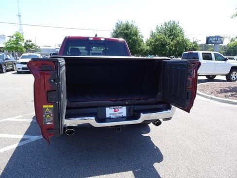 Used 2020 RAM 1500 Laramie AWD/4WD image 32