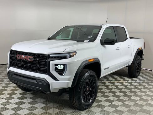 New 2026 GMC Canyon Elevation image 3