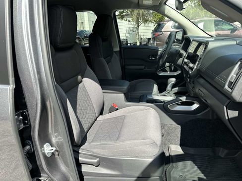 Used 2026 Nissan Frontier SV w/ SV Convenience Package RWD image 19