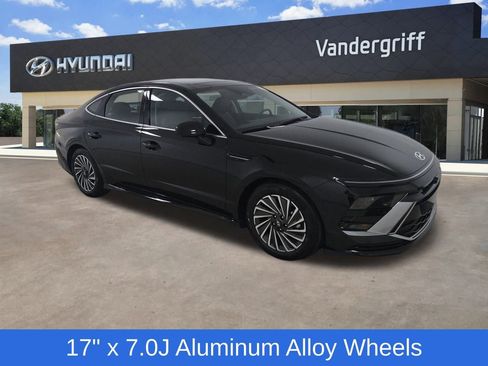 Used 2025 Hyundai Sonata Limited image 11