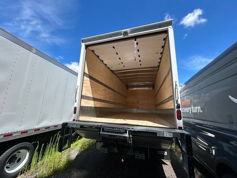 New 2027 Ford F650 2WD Regular Cab Super Duty image 5