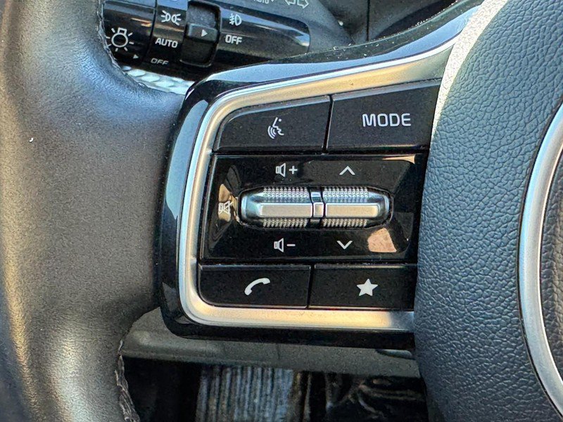 Used 2022 Kia Carnival SX Prestige FWD image 22
