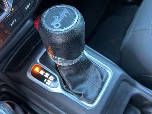 Used 2019 Jeep Wrangler Unlimited Sport S image 36