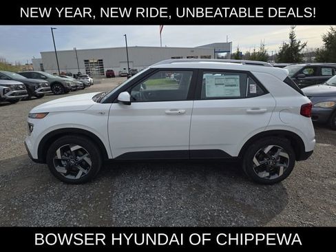 New 2026 Hyundai Venue SEL image 2