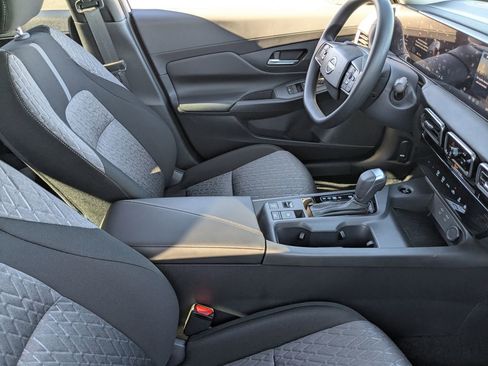 New 2026 Nissan Sentra SV w/ Floor Mat Package FWD image 31