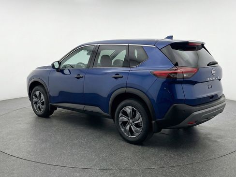 Used 2025 Nissan Rogue SV FWD image 6