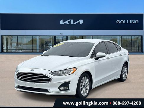 Used 2020 Ford Fusion SE image 5