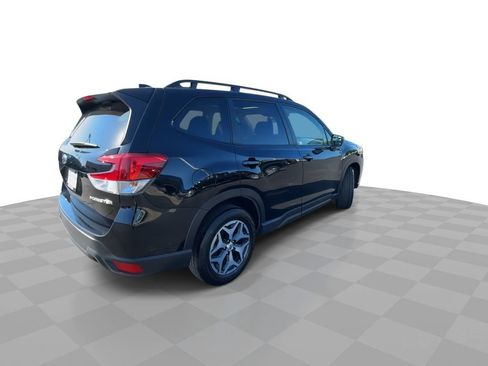 Used 2024 Subaru Forester Premium AWD/4WD image 8