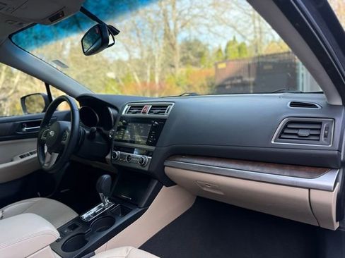 Used 2015 Subaru Outback 3.6R Limited image 22