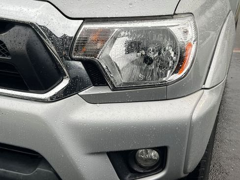 Used 2012 Toyota Tacoma 4x4 Double Cab w/ TRD Off-Road Pkg image 11