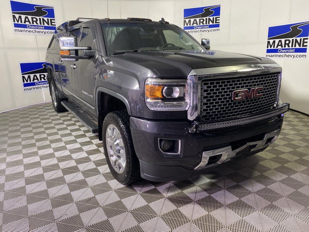 Used 2016 GMC Sierra 2500 Denali w/ Duramax Plus Package AWD/4WD image 1