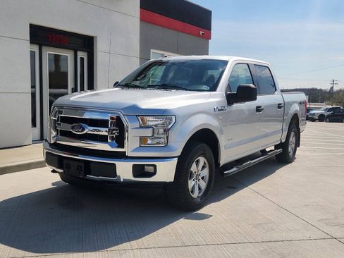 Used 2015 Ford F150 XLT w/ Trailer Tow Package AWD/4WD image 2