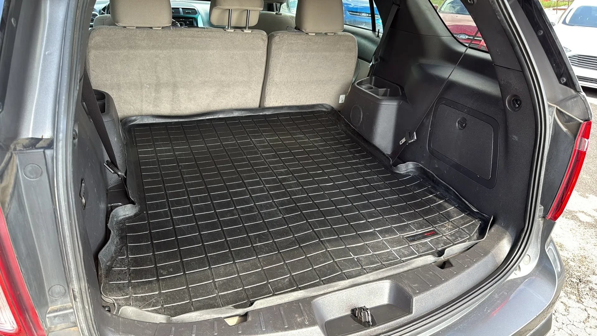 Used 2014 Ford Explorer XLT w/ Equipment Group 201A FWD image 11
