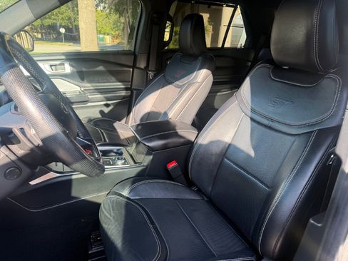 Used 2020 Ford Explorer ST w/ Premium Technology Package AWD/4WD image 13