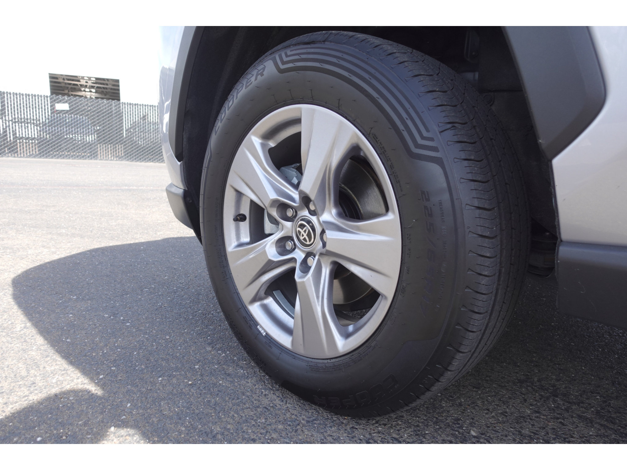Certified 2022 Toyota RAV4 XLE w/ XLE Grade Weather Package AWD/4WD image 26