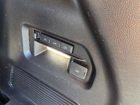 Used 2021 Ford Explorer Limited w/ Equipment Group 301A RWD image 22