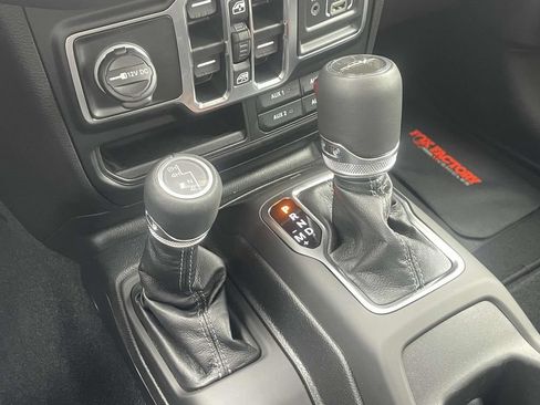 New 2025 Jeep Gladiator Sport w/ Premium Package AWD/4WD image 39