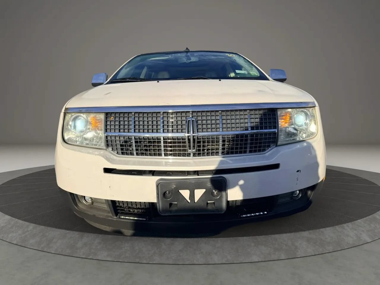 Used 2010 Lincoln MKX AWD image 2