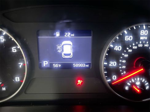 Used 2023 Kia Seltos LX image 12